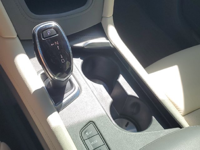 Certified 2018 Cadillac XT5 Luxury w/ Driver Awareness Package AWD/4WD image 28