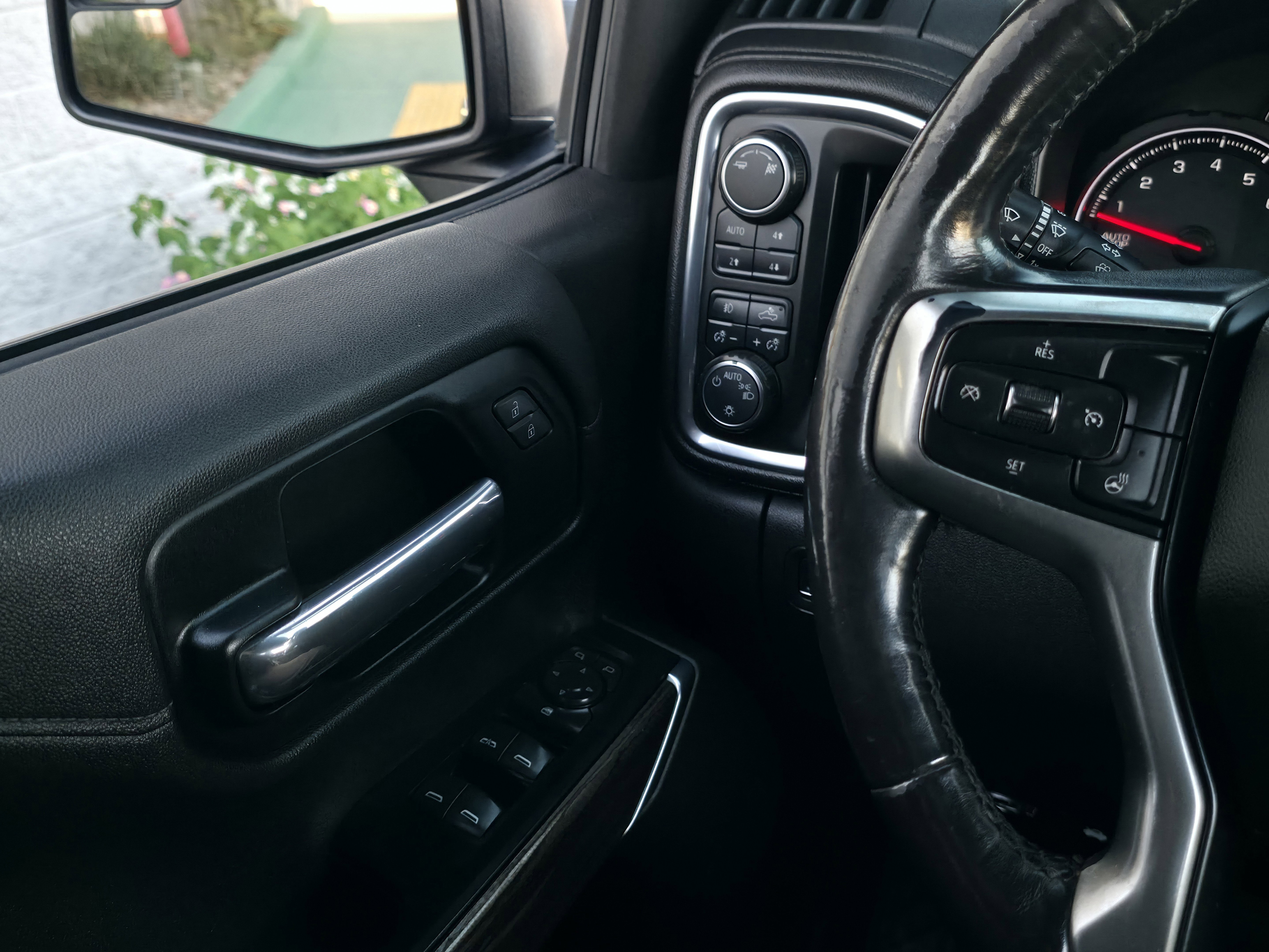 Used 2019 Chevrolet Silverado 1500 LT Trail Boss w/ Convenience Package image 23