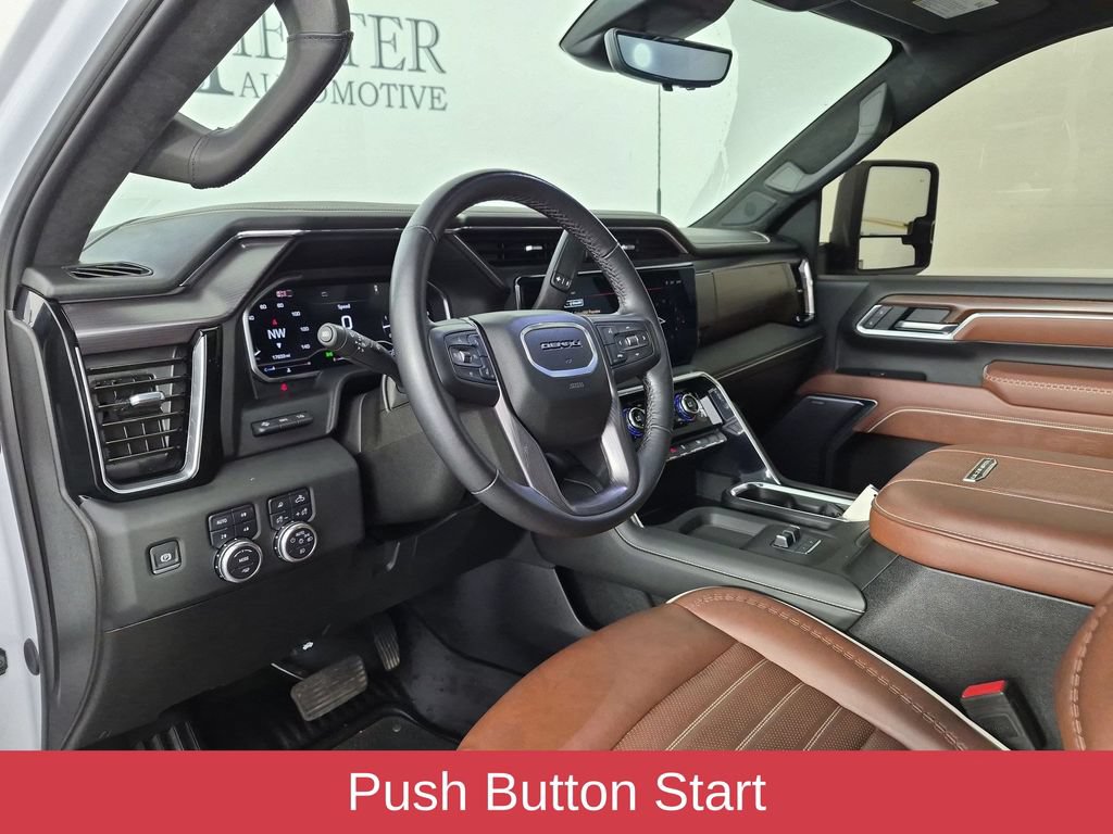 Used 2025 GMC Sierra 3500 Denali Ultimate AWD/4WD image 18