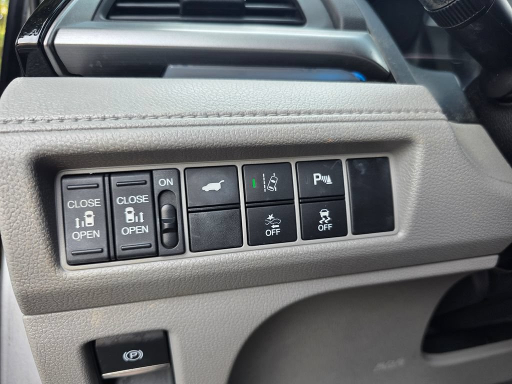 Used 2019 Honda Odyssey Elite image 17