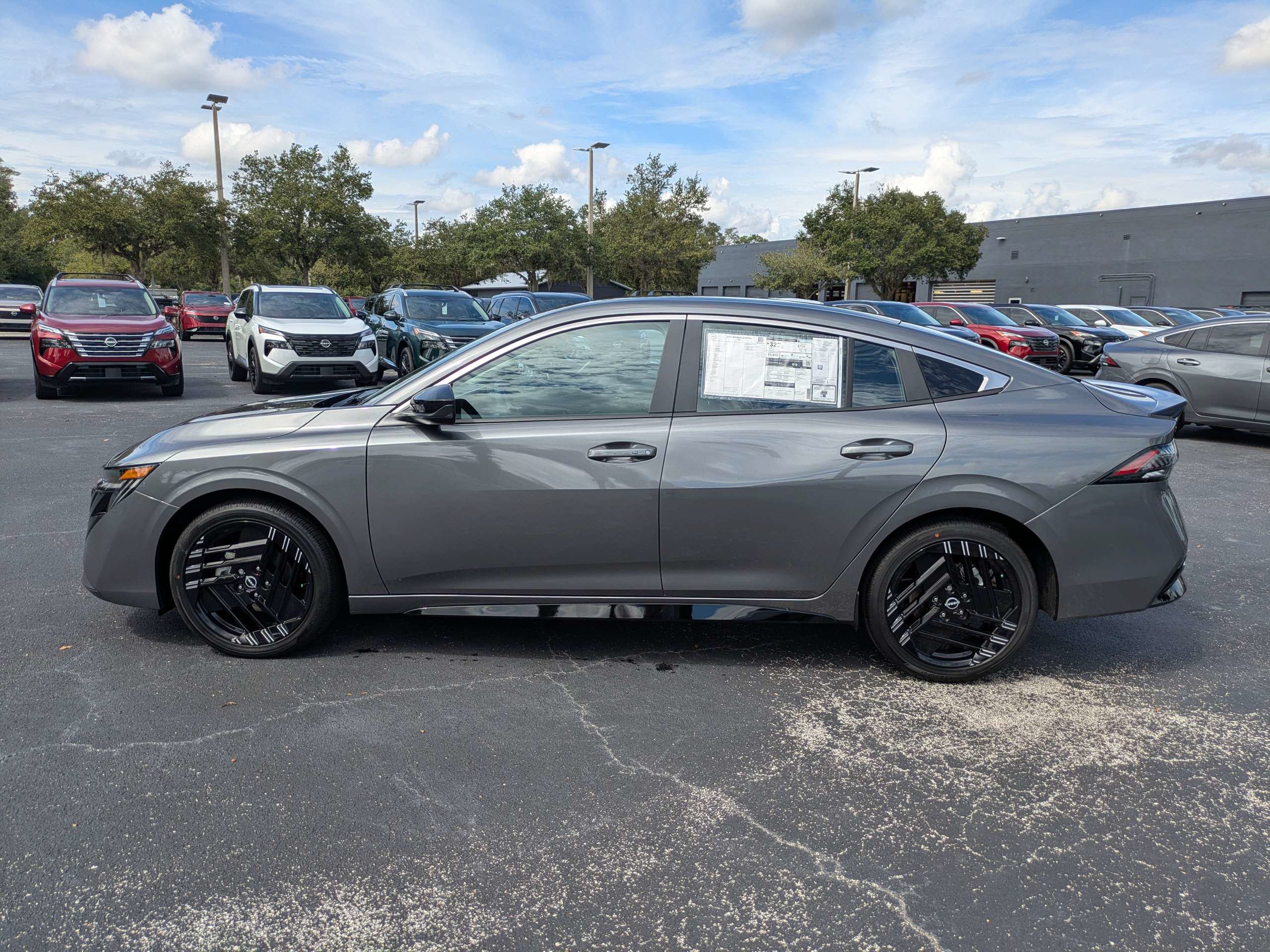 New 2027 Nissan Sentra SR FWD image 7