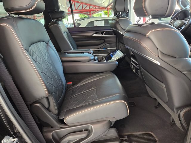 Certified 2025 Jeep Grand Wagoneer Series III w/ Quick Order Packagew 28T AWD/4WD image 14