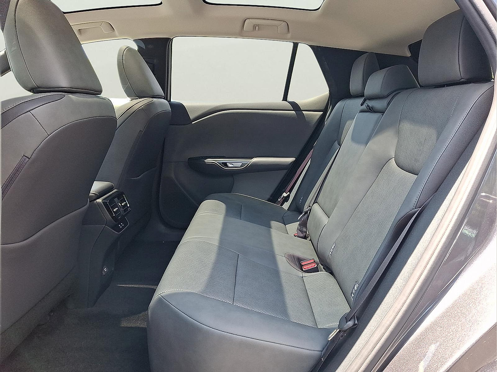 Certified 2023 Lexus RZ 450e Premium w/ Technology Package AWD/4WD image 8