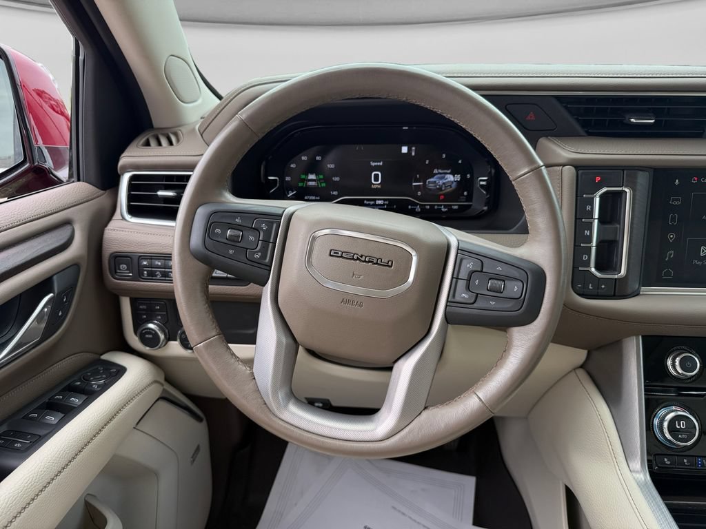 Used 2023 GMC Yukon Denali AWD/4WD image 15