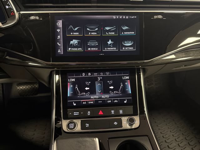 Used 2022 Audi Q7 3.0T Premium Plus w/ Premium Plus Package AWD/4WD image 19