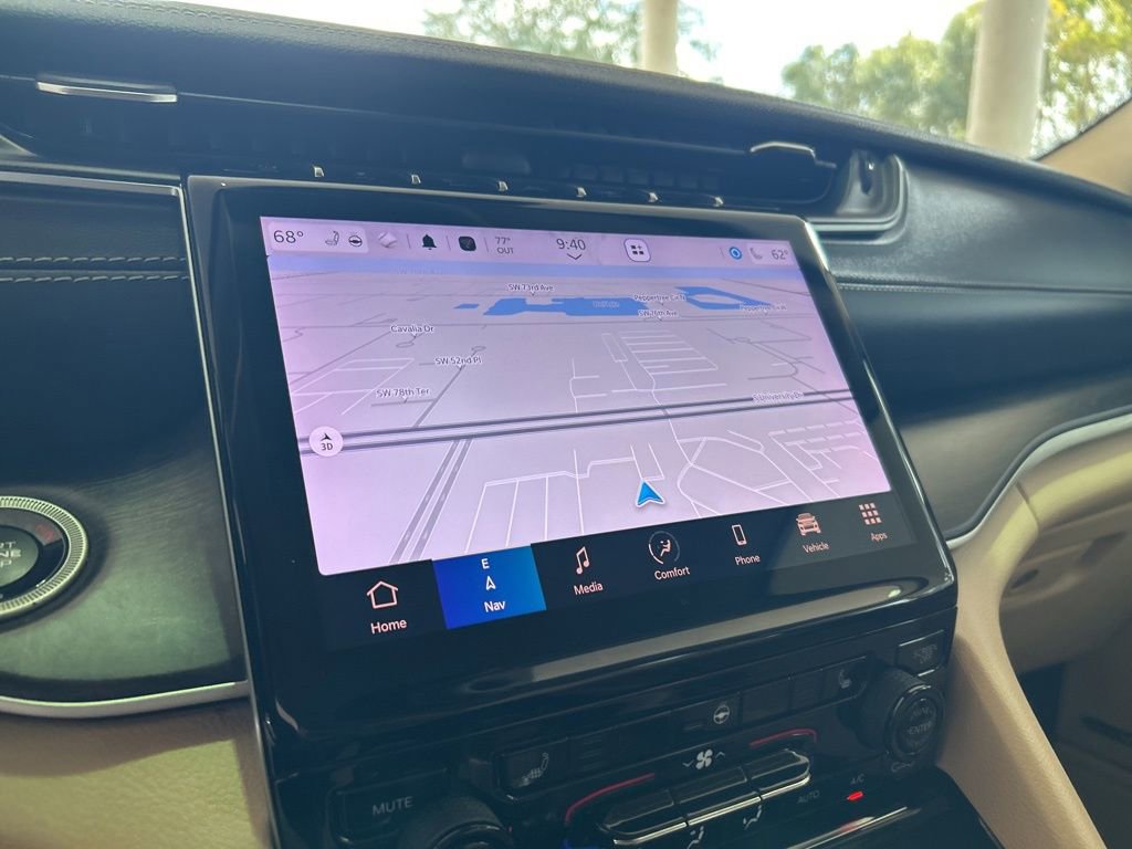 Used 2022 Jeep Grand Cherokee L Limited image 10