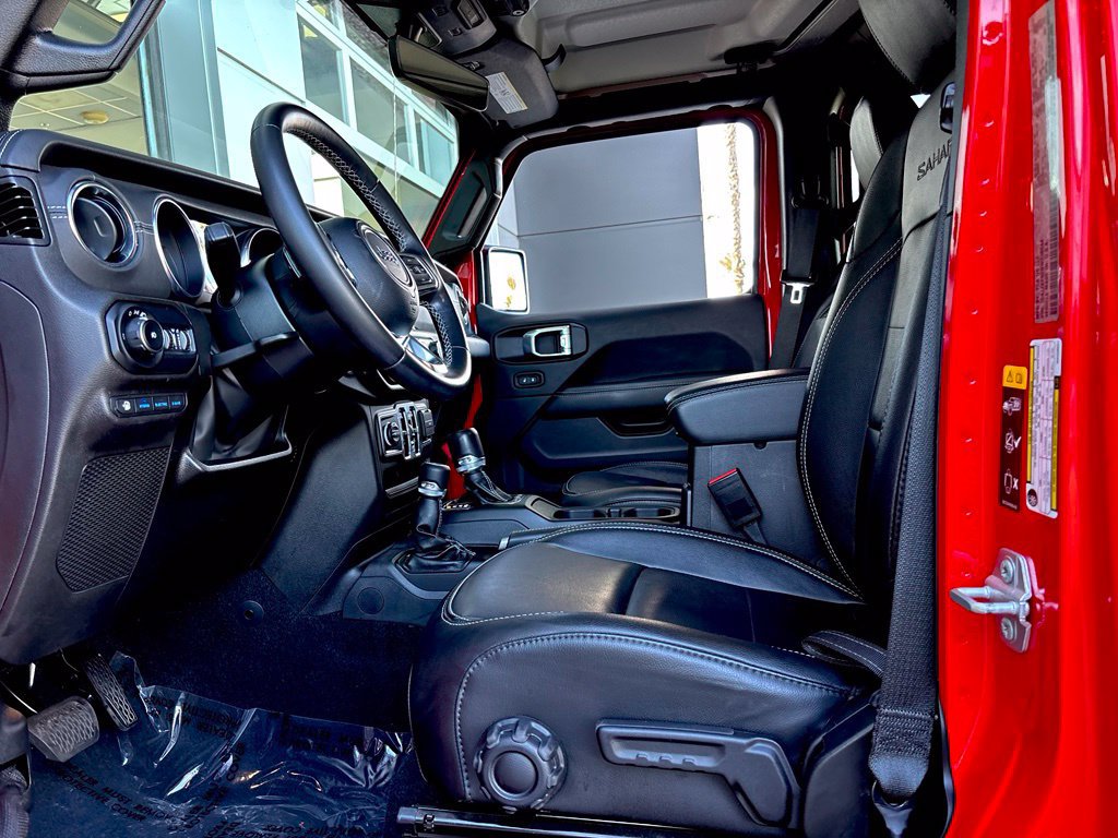 Used 2022 Jeep Wrangler Unlimited Sahara AWD/4WD image 30
