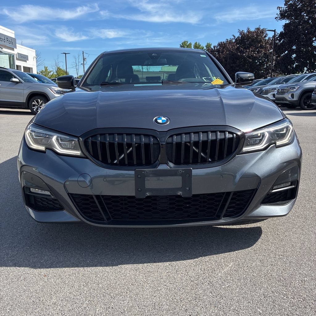 Used 2022 BMW 330i xDrive Sedan w/ M Sport Package AWD/4WD image 8