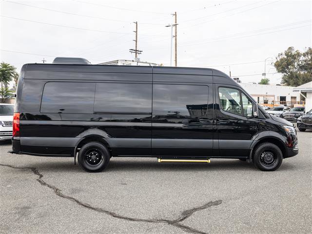 Used 2023 Mercedes-Benz Sprinter 3500 image 6