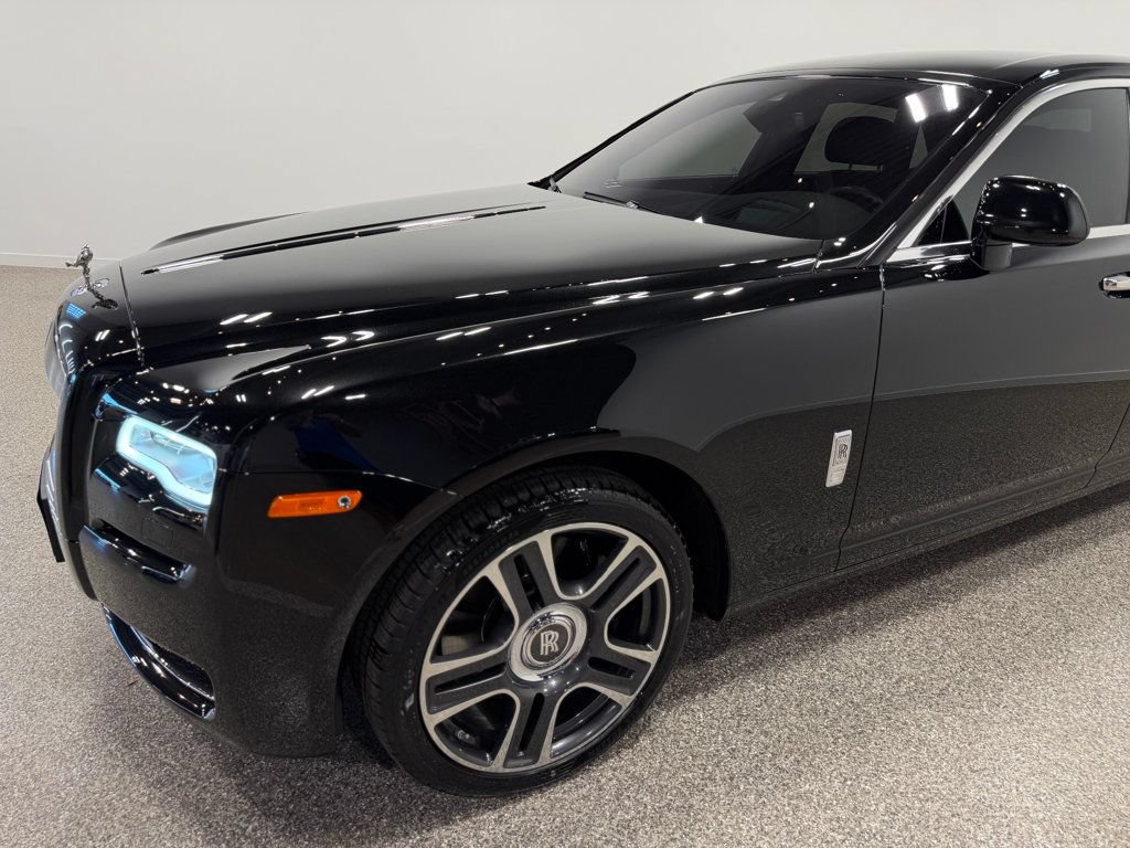 Used 2017 Rolls-Royce Ghost RWD image 8