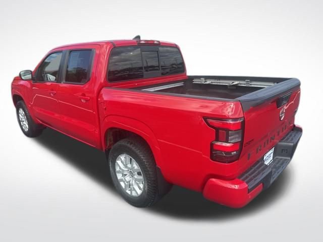 Used 2022 Nissan Frontier SV image 3