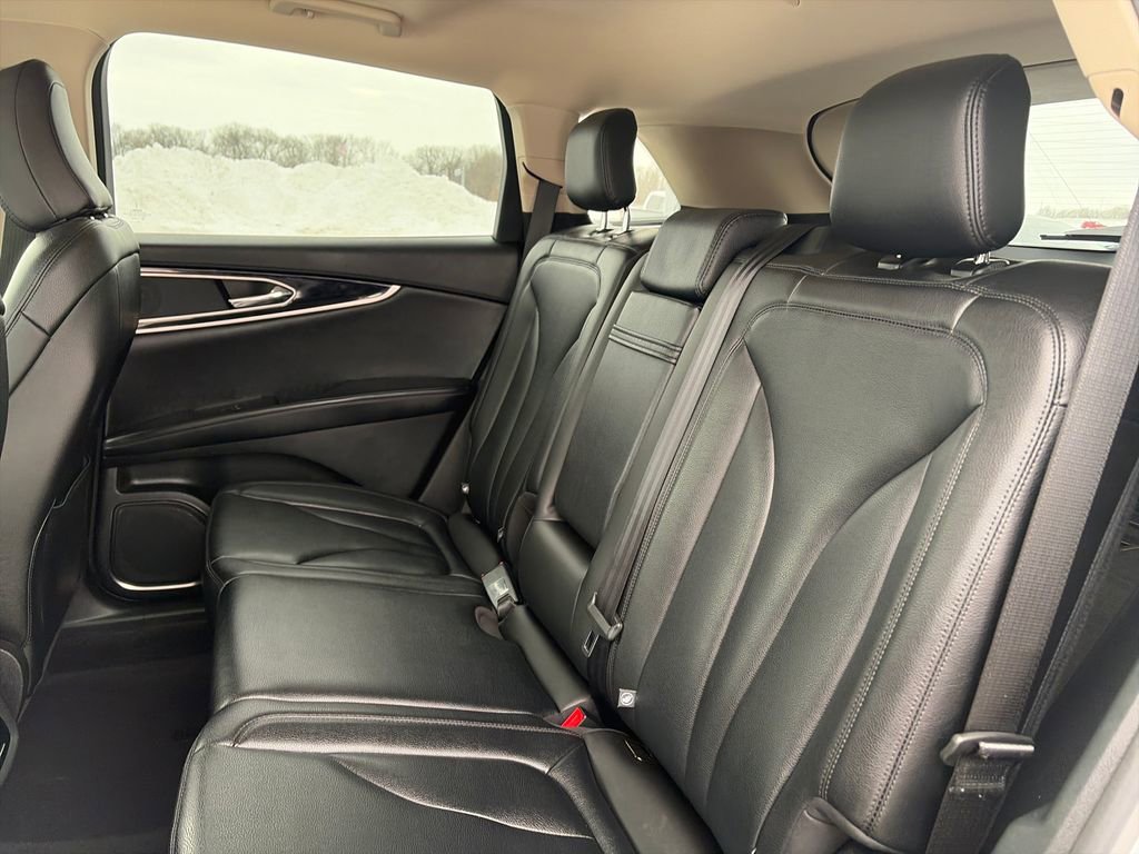 Used 2022 Lincoln Nautilus Standard w/ Premium Package image 33