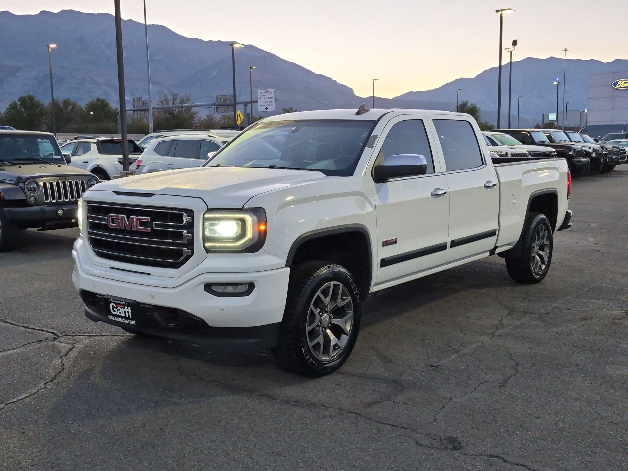 Used 2016 GMC Sierra 1500 SLT w/ All-Terrain Package AWD/4WD image 10