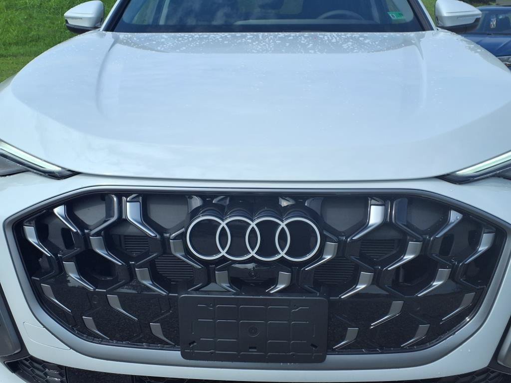 Used 2025 Audi Q5 Premium Plus AWD/4WD image 3