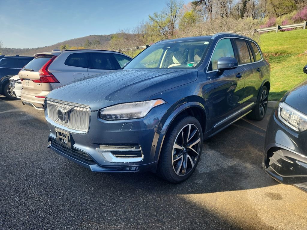Used 2023 Volvo XC90 B6 Plus w/ Protection Package Premier image 2