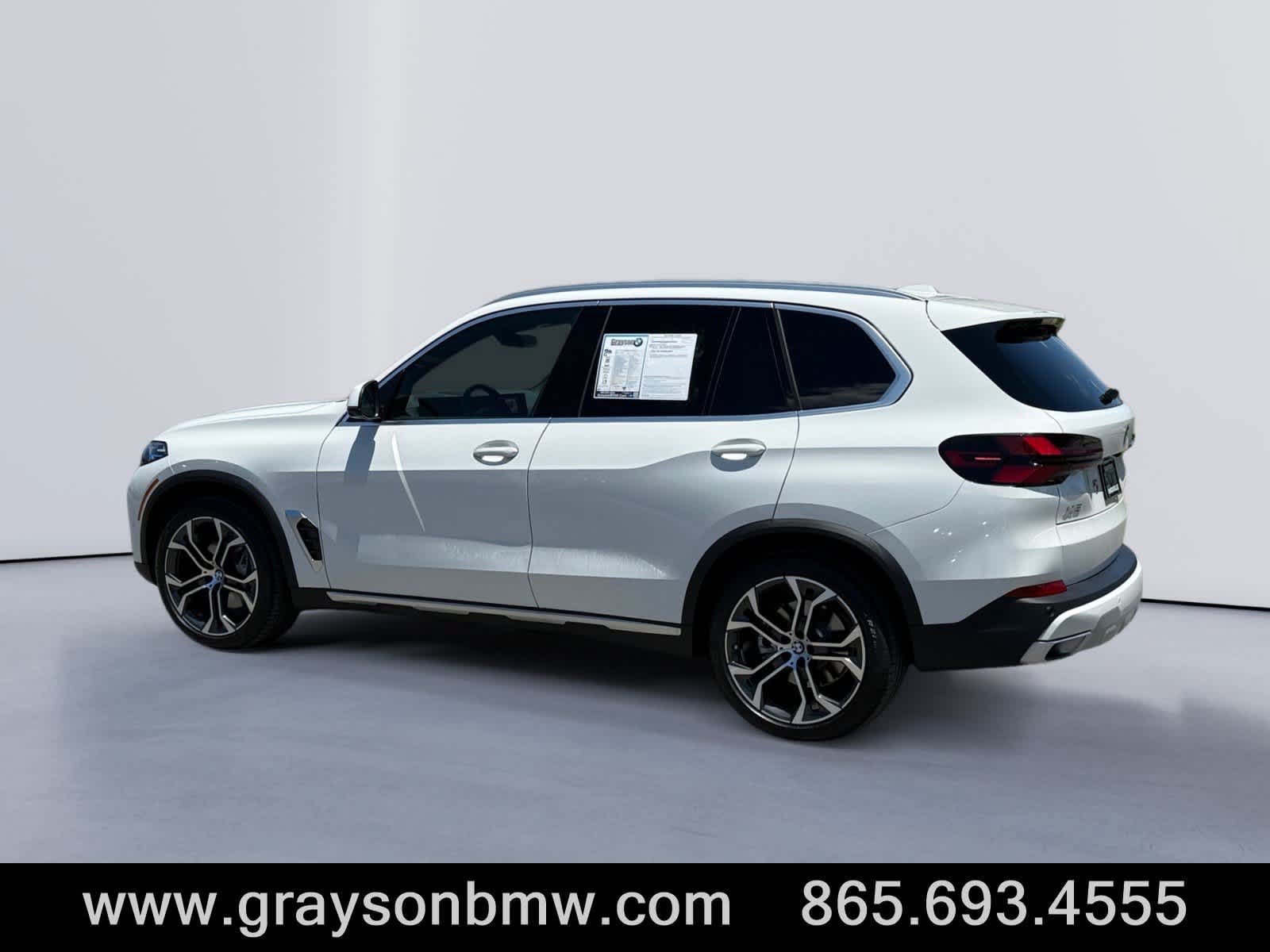 Used 2026 BMW X5 xDrive40i AWD/4WD image 4