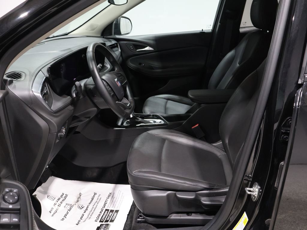 Used 2024 Buick Encore GX Sport Touring image 11