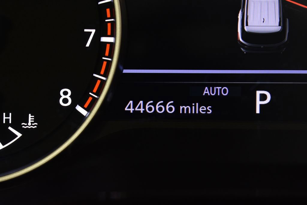 Used 2023 Nissan Pathfinder SV image 21