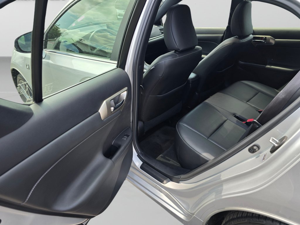 Used 2014 Lexus CT 200h w/ F Sport w/Nuluxe Interior FWD image 27