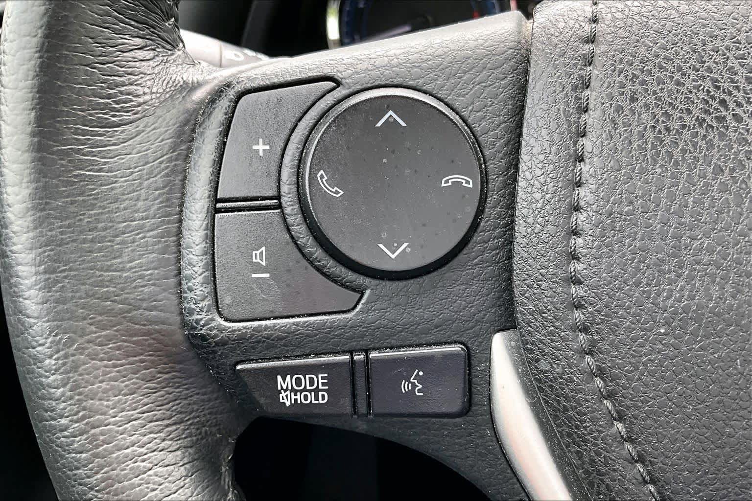 Used 2018 Toyota Corolla SE FWD image 20