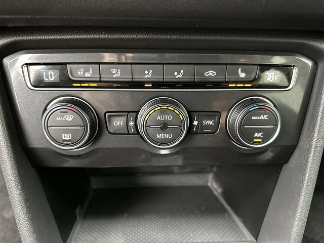 Used 2018 Volkswagen Tiguan SEL Premium w/ 3rd Row Seat Package AWD/4WD image 19