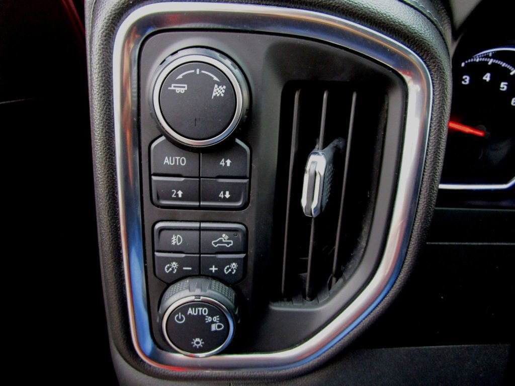 Used 2019 Chevrolet Silverado 1500 LT Trail Boss AWD/4WD image 25