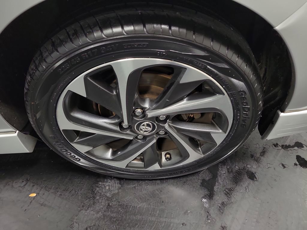 Used 2017 Toyota Corolla iM image 10