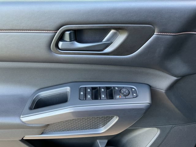 Used 2023 Nissan Pathfinder Rock Creek AWD/4WD image 15