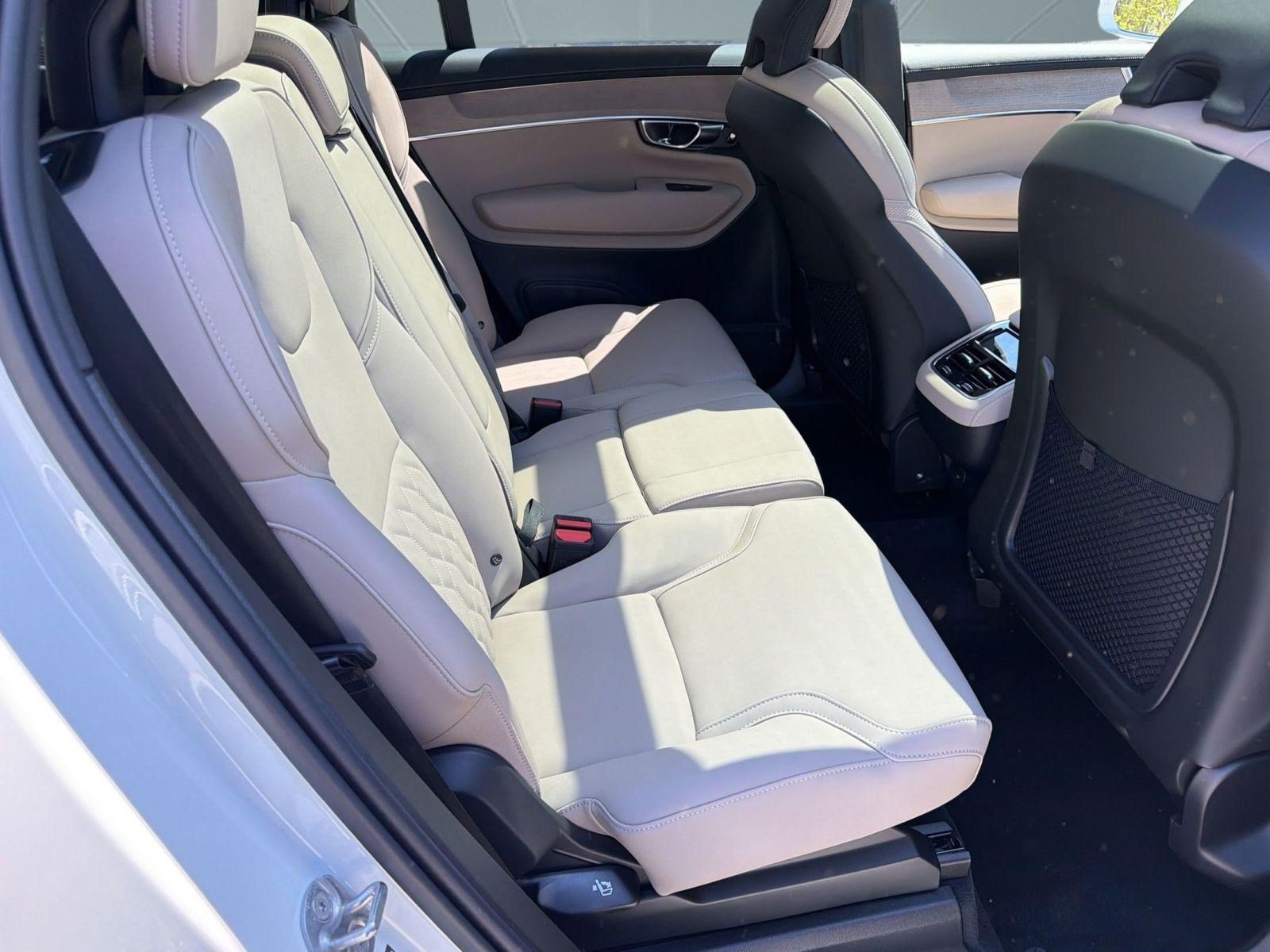 New 2026 Volvo XC90 B6 Plus w/ Protection Package Premier AWD/4WD image 29