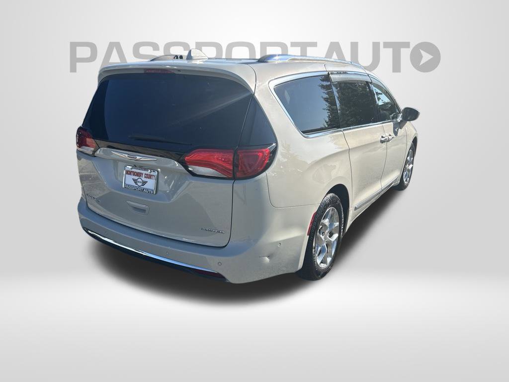 Used 2019 Chrysler Pacifica Limited w/ Advanced Safetytec Group FWD image 6