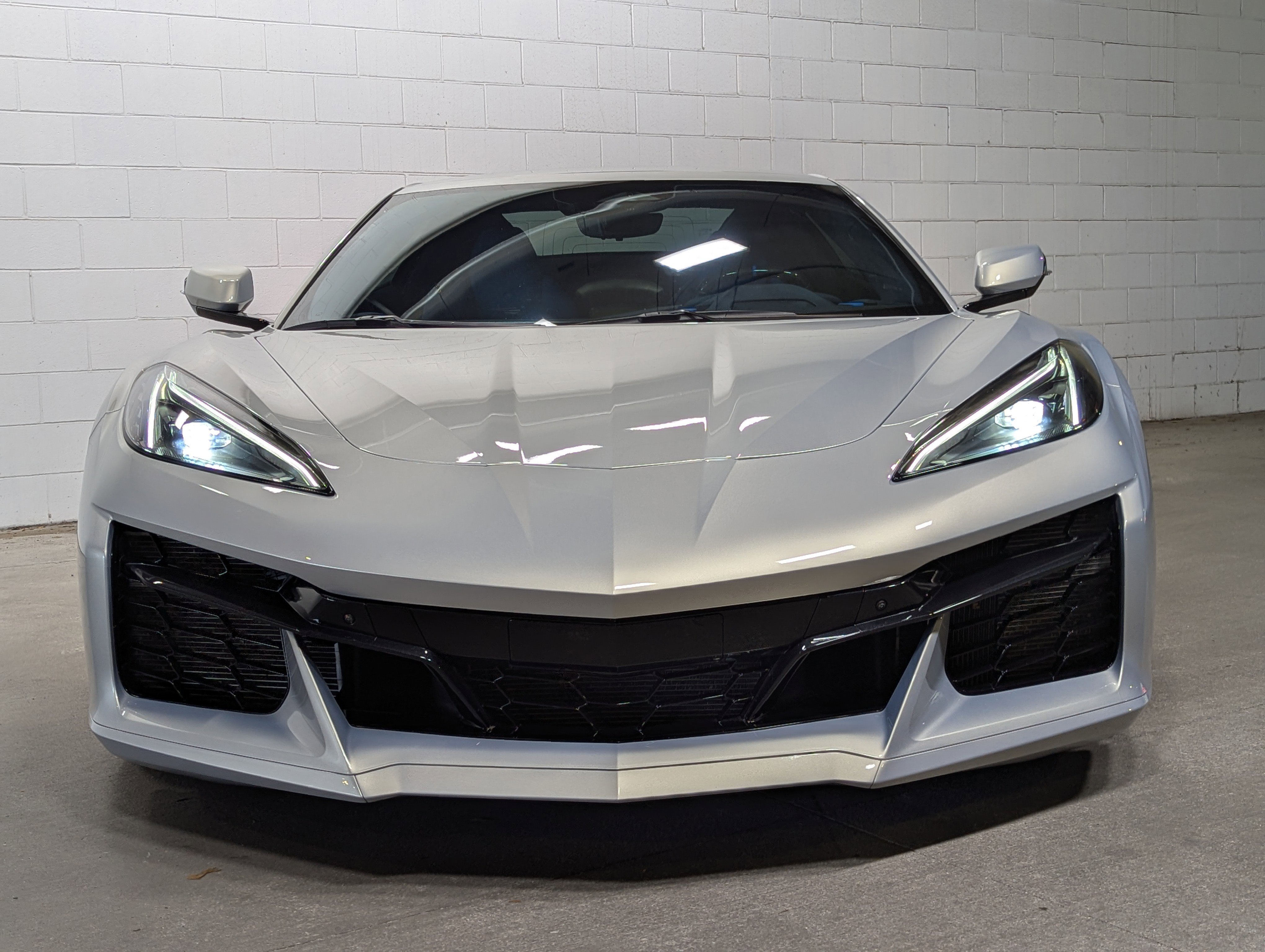 Used 2024 Chevrolet Corvette E-Ray w/ ZER Performance Package image 10