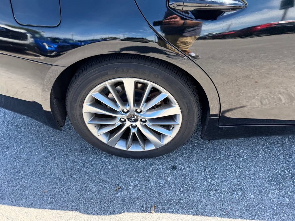 Used 2018 INFINITI Q50 Luxe RWD image 5