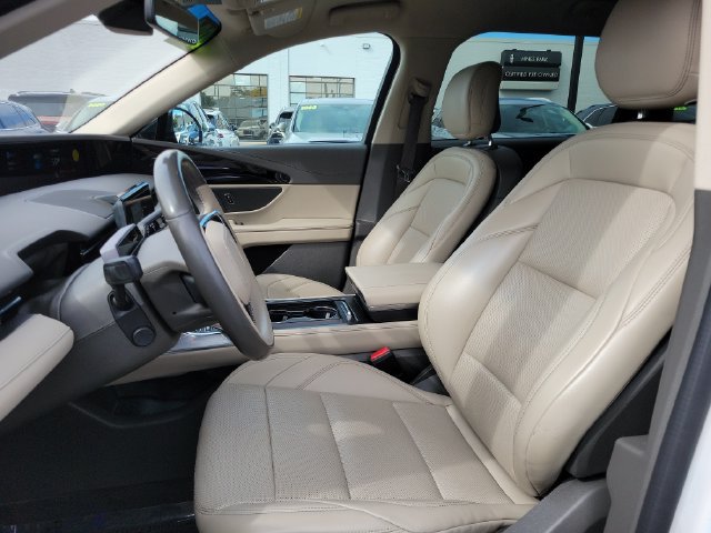 Used 2024 Lincoln Nautilus Premier AWD/4WD image 5