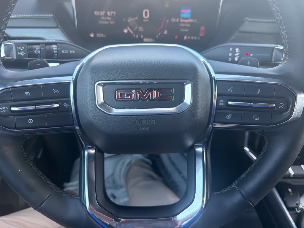 Used 2024 GMC Acadia Elevation w/ Luxury Package FWD image 17