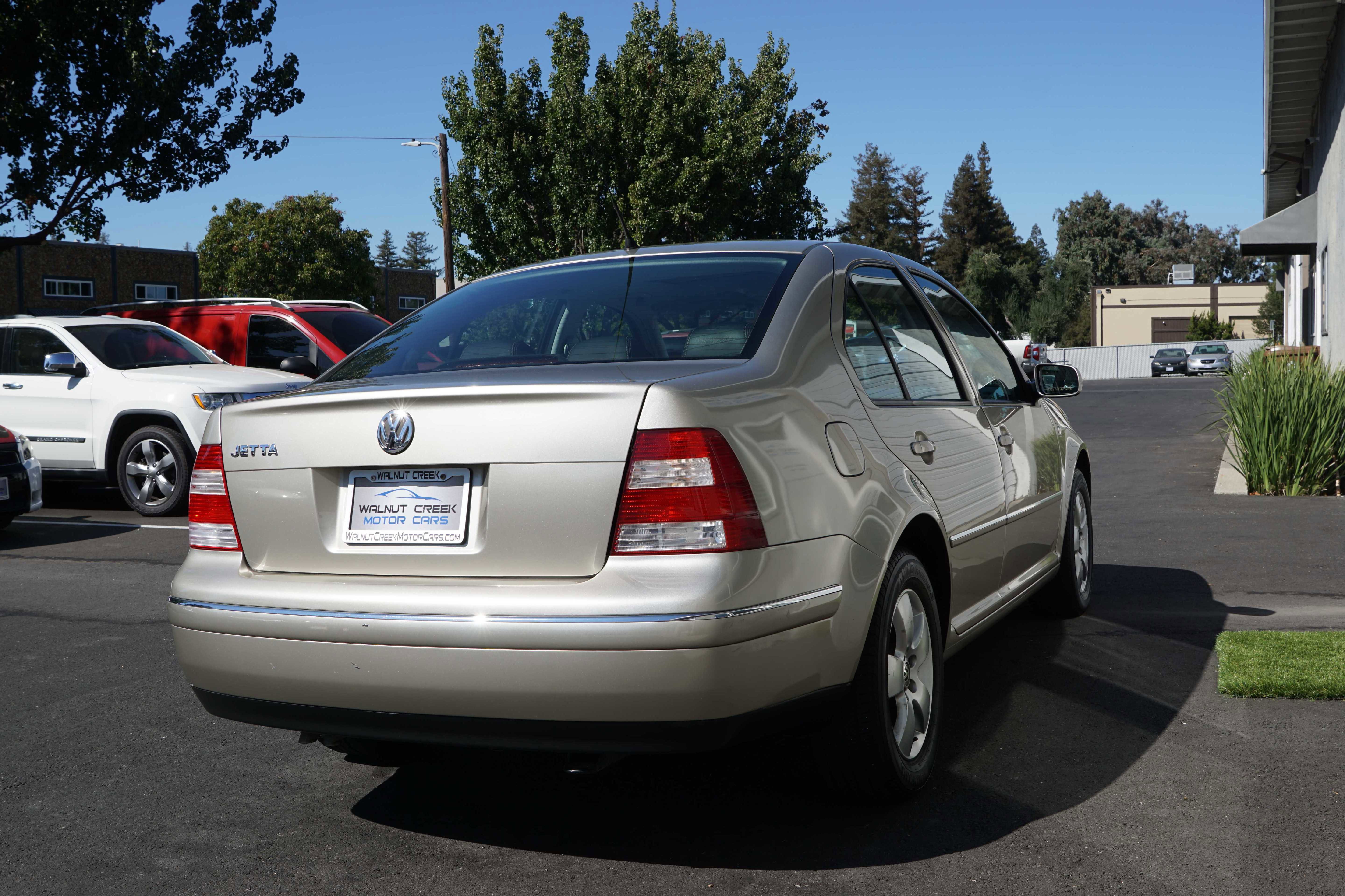 Used 2004 Volkswagen Jetta GLS image 11