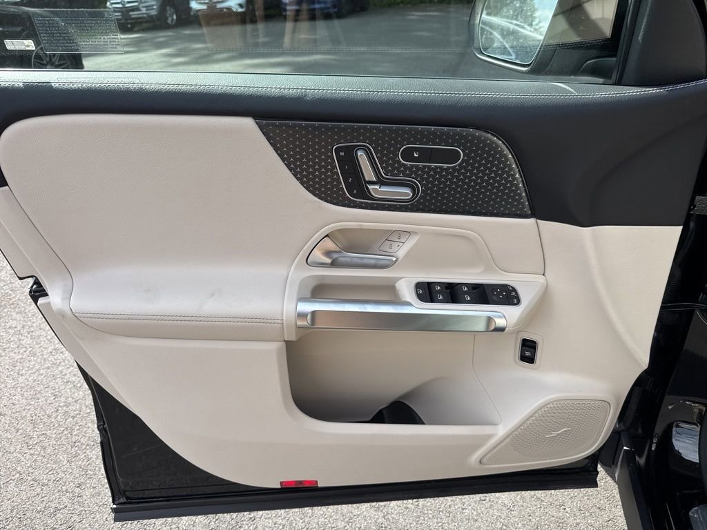 New 2026 Mercedes-Benz GLB 250 4MATIC image 15