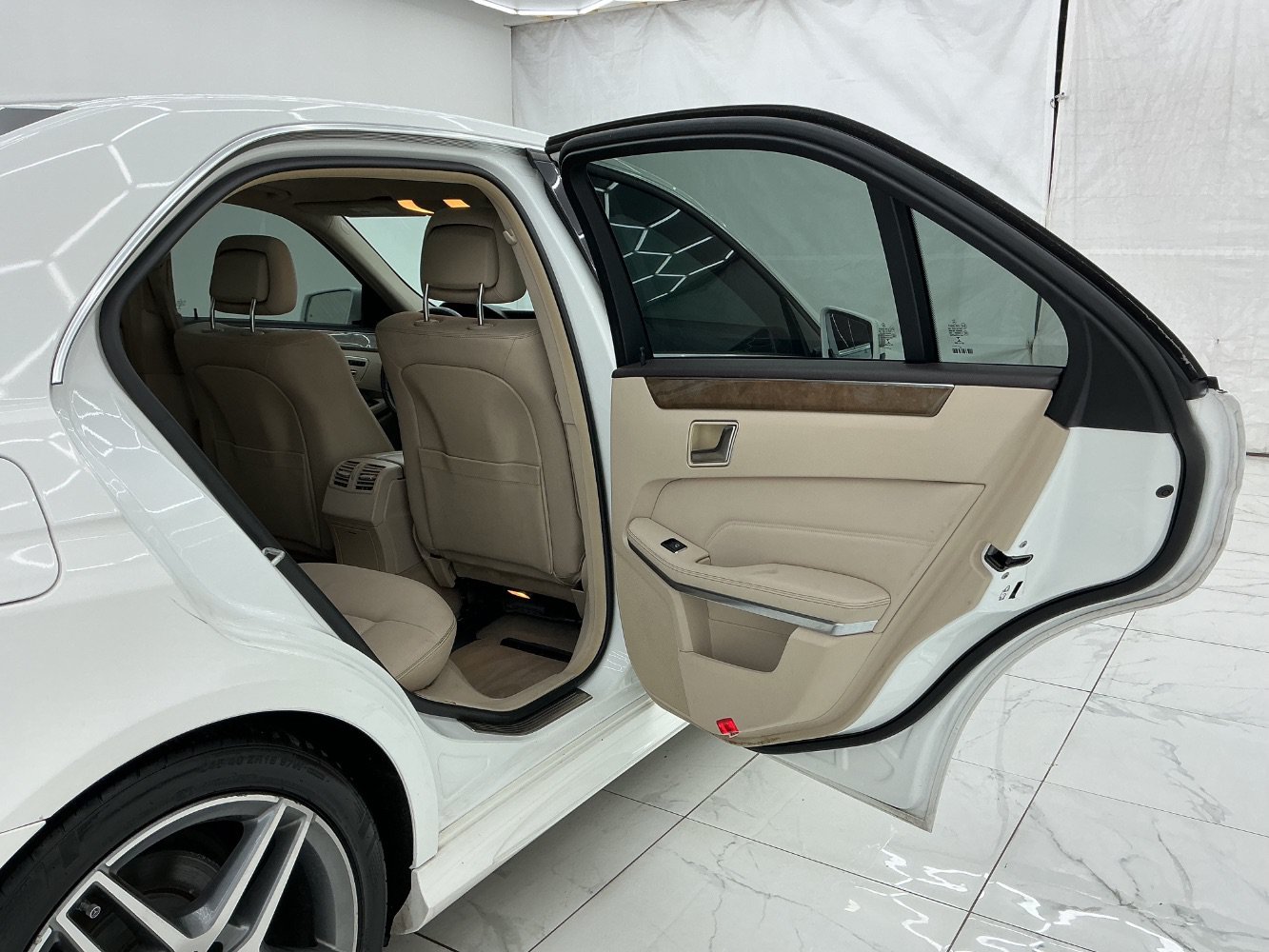 Used 2015 Mercedes-Benz E 350 4MATIC Sedan w/ Premium 1 Package image 23