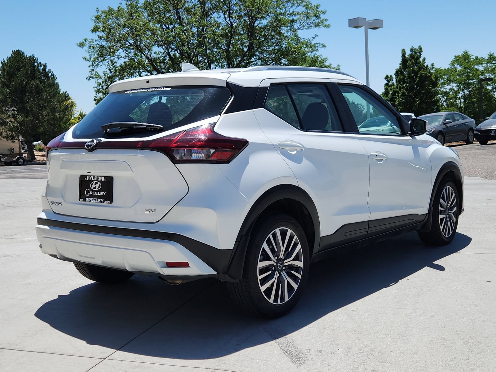 Used 2024 Nissan Kicks SV FWD image 5
