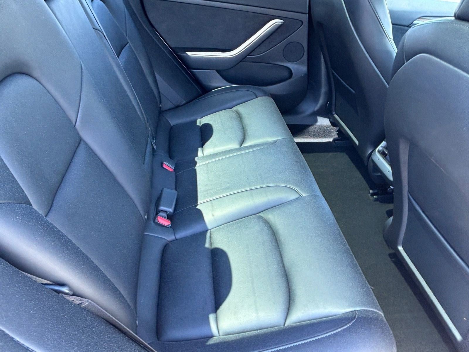 Used 2021 Tesla Model 3 Standard Range RWD image 15