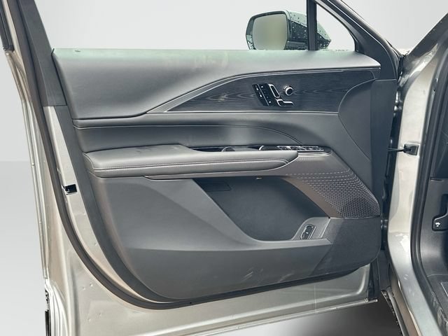 Used 2026 Cadillac Lyriq Luxury w/ LPO, Floor Liner Package AWD/4WD image 8