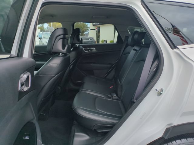 Certified 2024 Kia Sportage EX FWD image 29