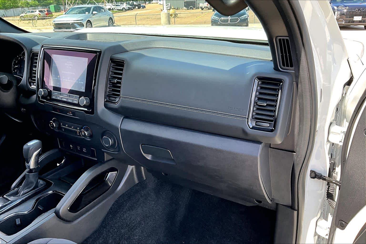 Used 2023 Nissan Frontier SV w/ Midnight Edition Package RWD image 17
