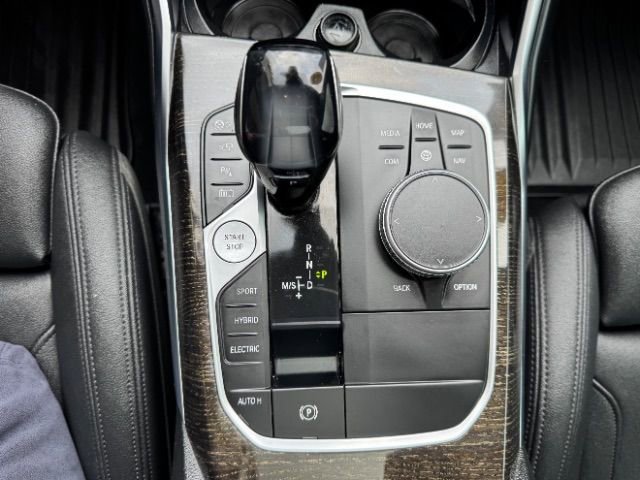 Used 2021 BMW 330e xDrive image 36