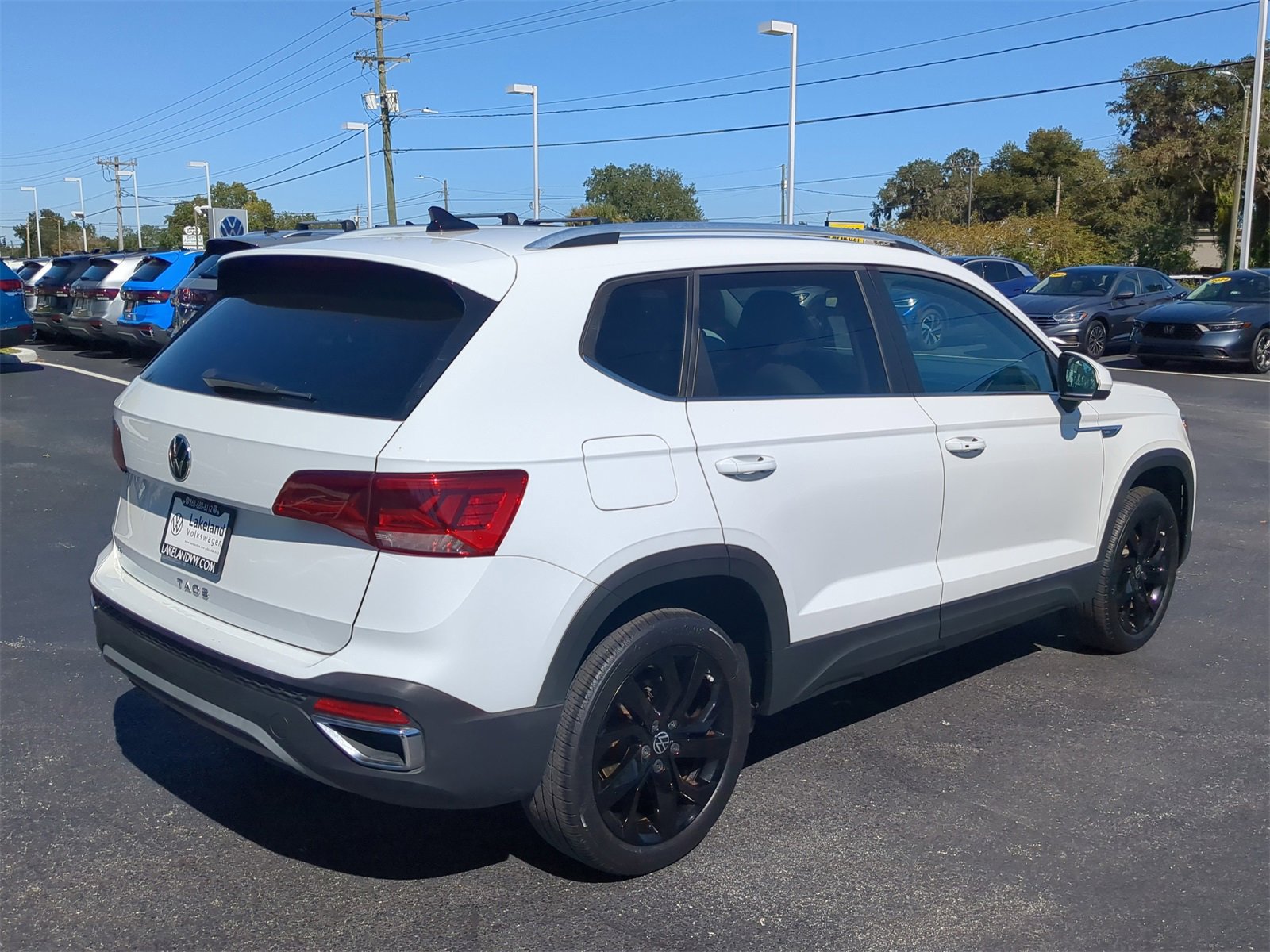 Used 2022 Volkswagen Taos SE image 7