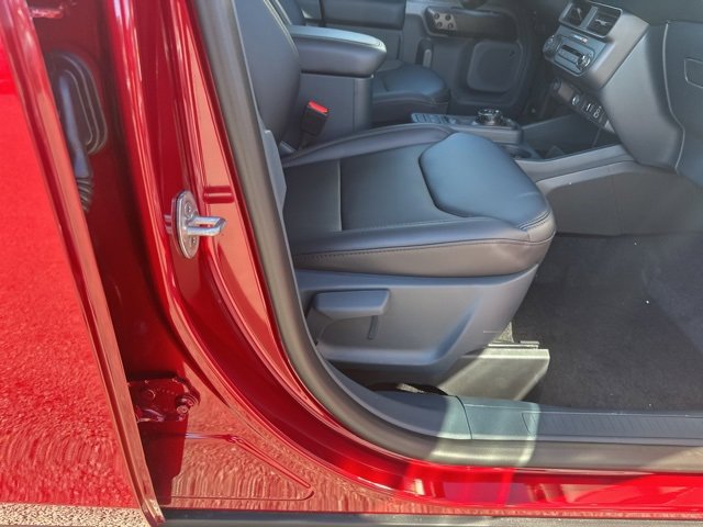 New 2026 Ford Maverick Lariat w/ Black Appearance Package image 33