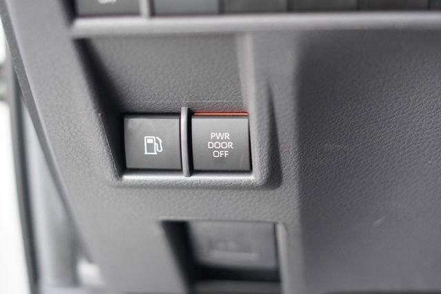 Used 2024 Toyota Sienna XSE image 18