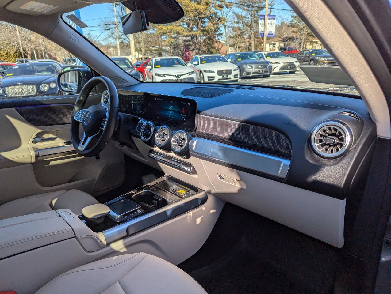 Used 2022 Mercedes-Benz EQB 300 4MATIC image 34