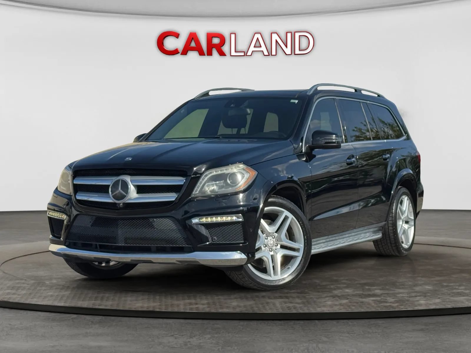 Used 2016 Mercedes-Benz GL 550 4MATIC image 1