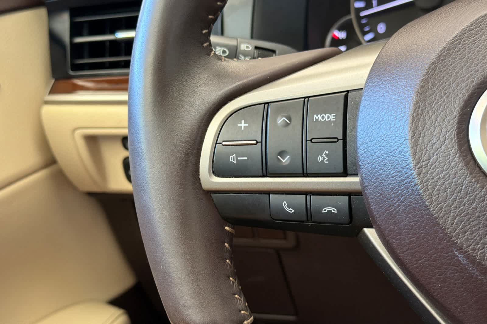 Used 2016 Lexus ES 350 w/ Luxury Package w/Wood Trim FWD image 25
