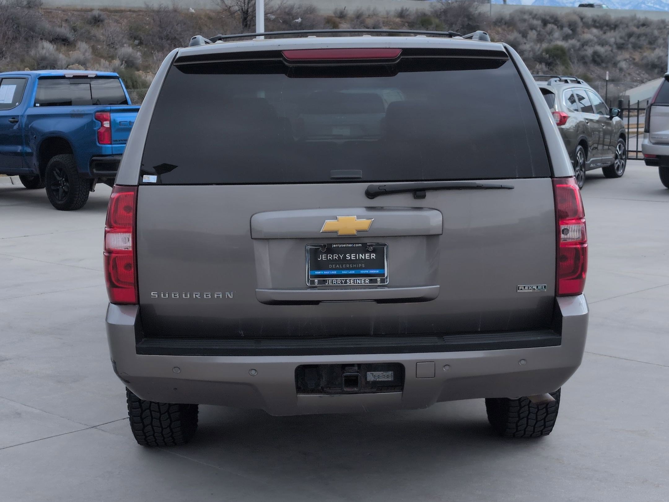 Used 2012 Chevrolet Suburban LT image 4